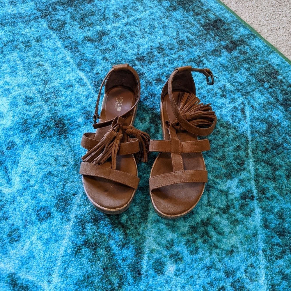 Leather sandals